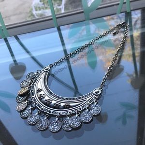 💙2 for 15$💙 Statement silver necklace